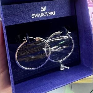 Authentic Swarovski Sommerset Hoop Earrings, Medium, White. 5528457. BNIB.